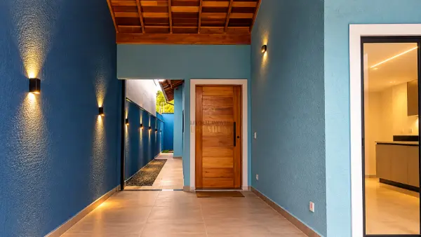 Casa - Térrea com piscina com 2 quartos (sendo 1 suite(s)) a 1500,00 metros praia.