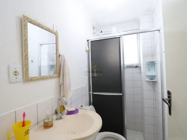 Apartamento - Kitnet com 2 quartos (sendo 0 suite(s)) a 3000,00 metros praia.