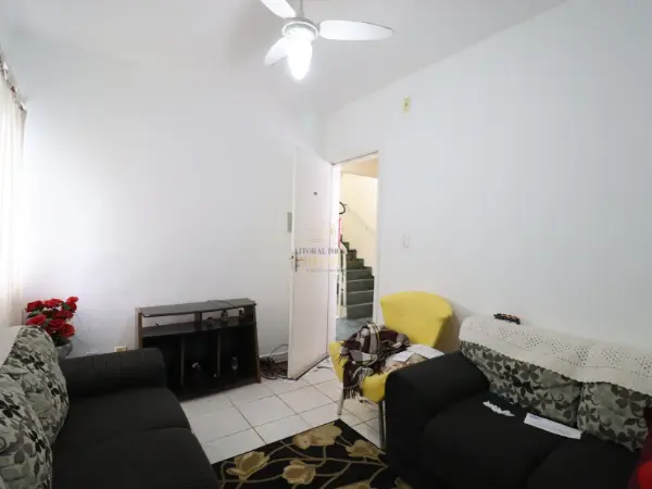 Apartamento - Kitnet com 2 quartos (sendo 0 suite(s)) a 3000,00 metros praia.