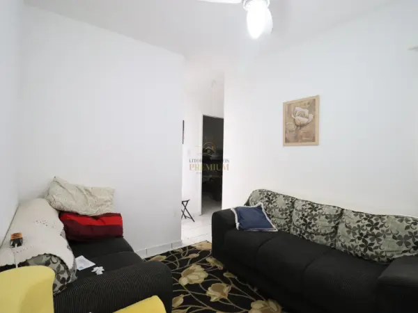 Apartamento - Kitnet com 2 quartos (sendo 0 suite(s)) a 3000,00 metros praia.