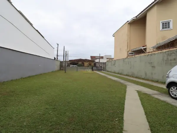 Casa - Edícula com 2 quartos  a 481,00 metros praia.