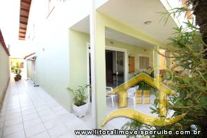 Casa para  no bairro 17, em Peruíbe / São Paulo.