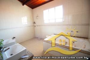 Casa para  no bairro 17, em Peruíbe / São Paulo.