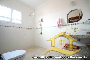 Casa para  no bairro 17, em Peruíbe / São Paulo.