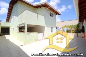 Casa para  no bairro 17, em Peruíbe / São Paulo.