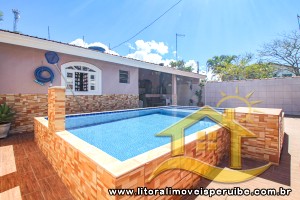 Casa - Térrea com 2 dormitórios (sendo 1 suite(s)) a 1000,00 metros praia.