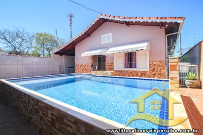 Casa - Térrea com 2 dormitórios (sendo 1 suite(s)) a 1000,00 metros praia.