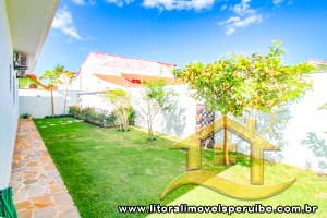 Casa - Térrea com 4 quartos (sendo 4 suite(s)) a 200,00 metros praia.