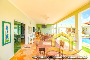 Casa - Térrea com 4 quartos (sendo 4 suite(s)) a 200,00 metros praia.