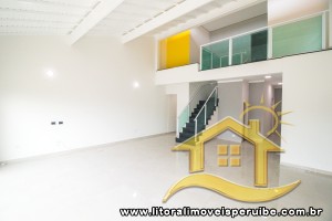 Casa - Sobrado com 4 dormitórios (sendo 4 suite(s)) a 200,00 metros praia.
