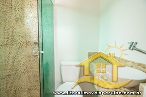 Casa - Sobrado com 4 dormitórios (sendo 4 suite(s)) a 200,00 metros praia.