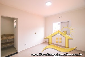 Casa - Sobrado com 4 dormitórios (sendo 4 suite(s)) a 200,00 metros praia.