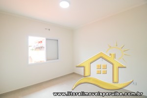 Casa - Sobrado com 4 dormitórios (sendo 4 suite(s)) a 200,00 metros praia.
