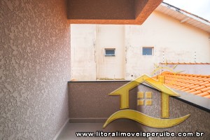 Casa - Sobrado com 4 dormitórios (sendo 4 suite(s)) a 200,00 metros praia.