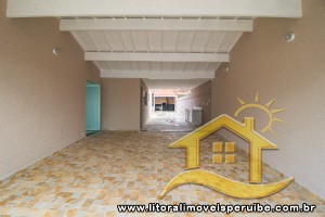 Casa - Sobrado com 4 dormitórios (sendo 4 suite(s)) a 200,00 metros praia.