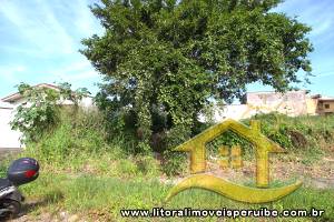 Terreno - Amplo com 0 dormitórios (sendo 0 suite(s)) a 800,00 metros praia.