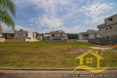 Terreno - Amplo com 0 dormitórios (sendo 0 suite(s)) a 0,00 metros praia.