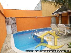 Casa para  no bairro Stella Maris, em Peruíbe / SP.