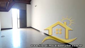 Apartamento - Edifício Nova Peruíbe com 2 dormitórios (sendo 2 suite(s)) a 400,00 metros praia.