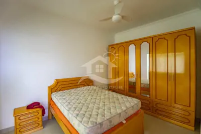 Casa - Assobradada com 4 dormitórios (sendo 1 suite(s)) a 900,00 metros praia.