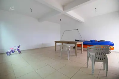 Casa - Sobrado Triplex com 7 dormitórios (sendo 7 suite(s)) a 50,00 metros praia.