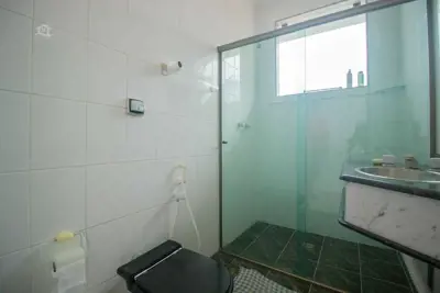 Casa - Sobrado Triplex com 7 dormitórios (sendo 7 suite(s)) a 50,00 metros praia.