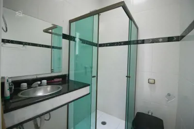 Casa - Sobrado Triplex com 7 dormitórios (sendo 7 suite(s)) a 50,00 metros praia.