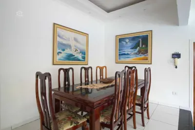 Casa - Sobrado Triplex com 7 dormitórios (sendo 7 suite(s)) a 50,00 metros praia.