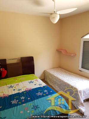 Casa - Térrea com 3 quartos (sendo 1 suite(s)) a 200,00 metros praia.