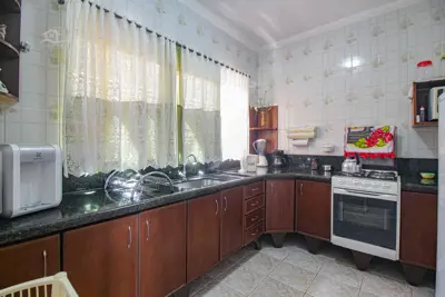 Casa - Térrea com 3 dormitórios (sendo 1 suite(s)) a 800,00 metros praia.