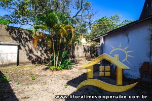 Casa para venda no bairro 21, em Peruíbe / SP.