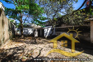 Casa para venda no bairro 21, em Peruíbe / SP.