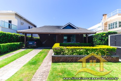 Casa - Térrea com 3 quartos (sendo 2 suite(s)) a 500,00 metros praia.