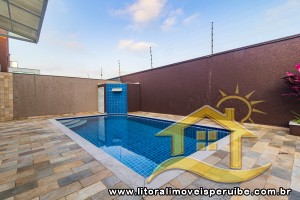 Casa - Sobrado com 4 dormitórios (sendo 3 suite(s)) a 1000 metros praia.