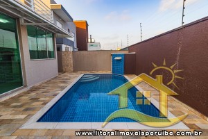 Casa - Sobrado com 4 dormitórios (sendo 3 suite(s)) a 1000 metros praia.