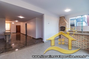 Casa - Sobrado com 4 dormitórios (sendo 3 suite(s)) a 1000 metros praia.
