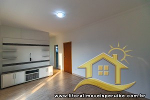 Casa - Sobrado com 4 dormitórios (sendo 3 suite(s)) a 1000 metros praia.