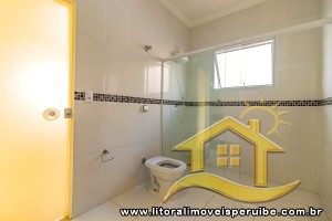 Casa - Sobrado com 4 dormitórios (sendo 3 suite(s)) a 1000 metros praia.