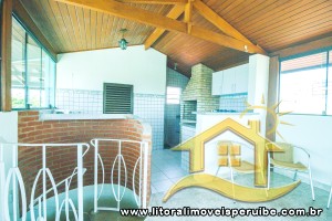 Casa - Sobrado com 5 quartos (sendo 3 suite(s)) a 400,00 metros praia.