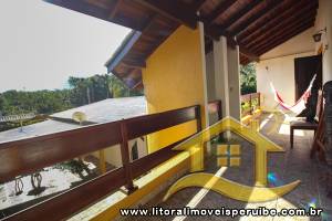 Casa - Térrea com 4 dormitórios (sendo 2 suite(s)) a 0,00 metros praia.