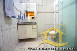 Casa - Térrea com 4 dormitórios (sendo 2 suite(s)) a 0,00 metros praia.