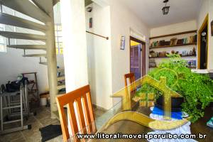 Casa - Térrea com 4 dormitórios (sendo 2 suite(s)) a 0,00 metros praia.