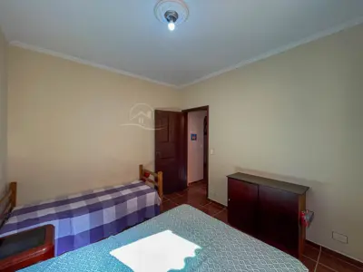 Casa - Sobrado com 4 quartos (sendo 1 suite(s)) a 0,00 metros praia.