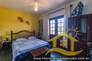 Casa - Assobradada com 3 dormitórios (sendo 2 suite(s)) a 0,00 metros praia.