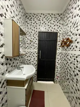 Casa - Térrea com 3 quartos (sendo 2 suite(s)) a 4000,00 metros praia.