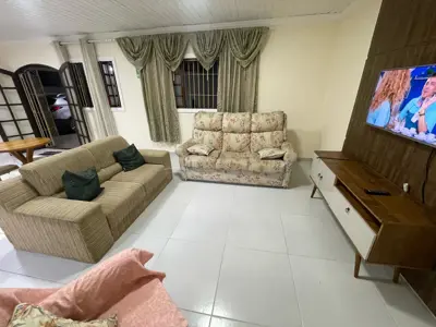 Casa - Térrea com 3 quartos (sendo 2 suite(s)) a 4000,00 metros praia.