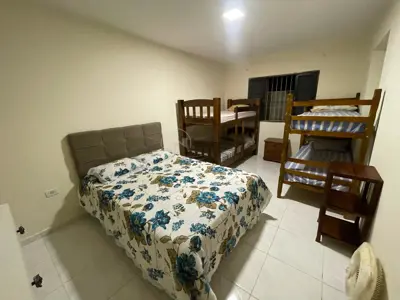 Casa - Térrea com 3 quartos (sendo 2 suite(s)) a 4000,00 metros praia.