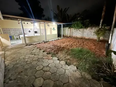 Casa - Térrea com 3 quartos (sendo 2 suite(s)) a 4000,00 metros praia.