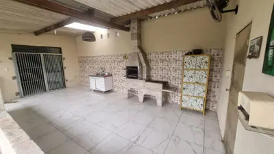 Casa - Térrea com 3 quartos (sendo 2 suite(s)) a 4000,00 metros praia.