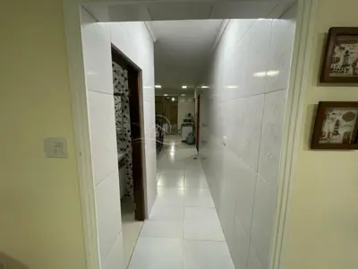 Casa - Térrea com 3 quartos (sendo 2 suite(s)) a 4000,00 metros praia.